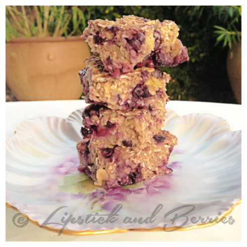 "Disappearing" Blueberry Bars. Quick, Simple, and Delicious! Salt, Oil, and Sugar FREE! www.LipstickandBerries.com